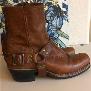 Frye 8r harness boot